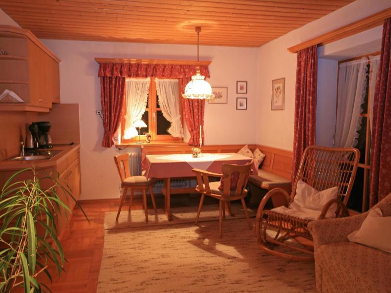 Gaestehaus Gschwendtner - Chiemgau Karte อินเซลล์ ภายนอก รูปภาพ
