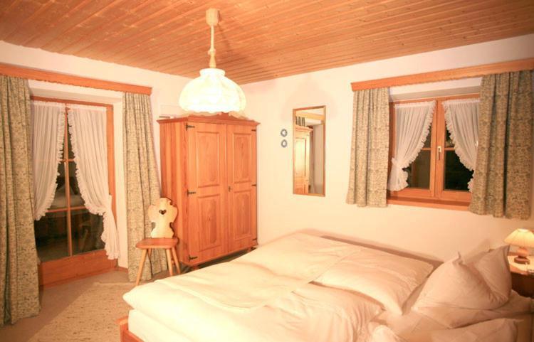 Gaestehaus Gschwendtner - Chiemgau Karte อินเซลล์ ภายนอก รูปภาพ