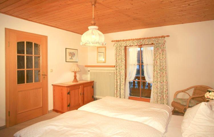 Gaestehaus Gschwendtner - Chiemgau Karte อินเซลล์ ภายนอก รูปภาพ