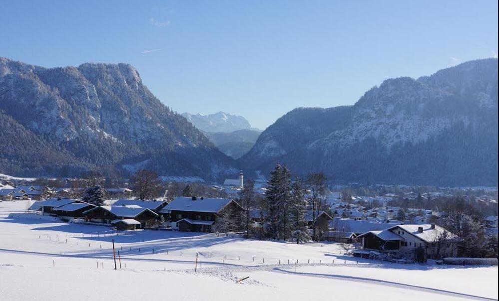 Gaestehaus Gschwendtner - Chiemgau Karte อินเซลล์ ภายนอก รูปภาพ